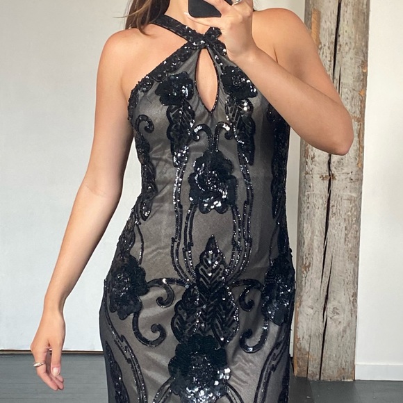 Full length beaded black tie gown with intricate neckline - Picture 3 of 5